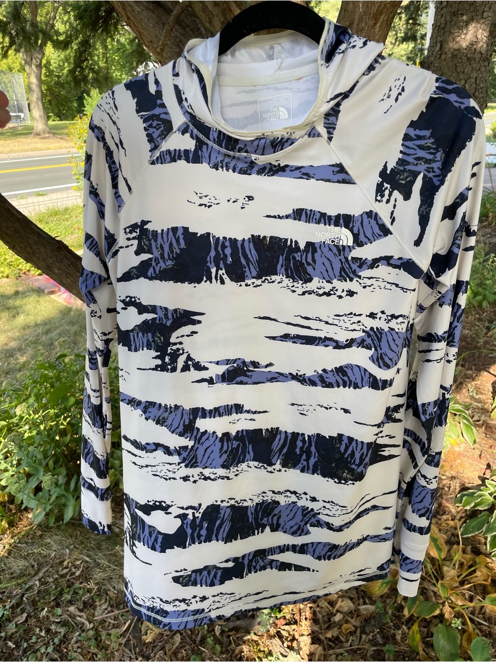 The North Face White Hooded Long-Sleeve Top with Navy Pattern